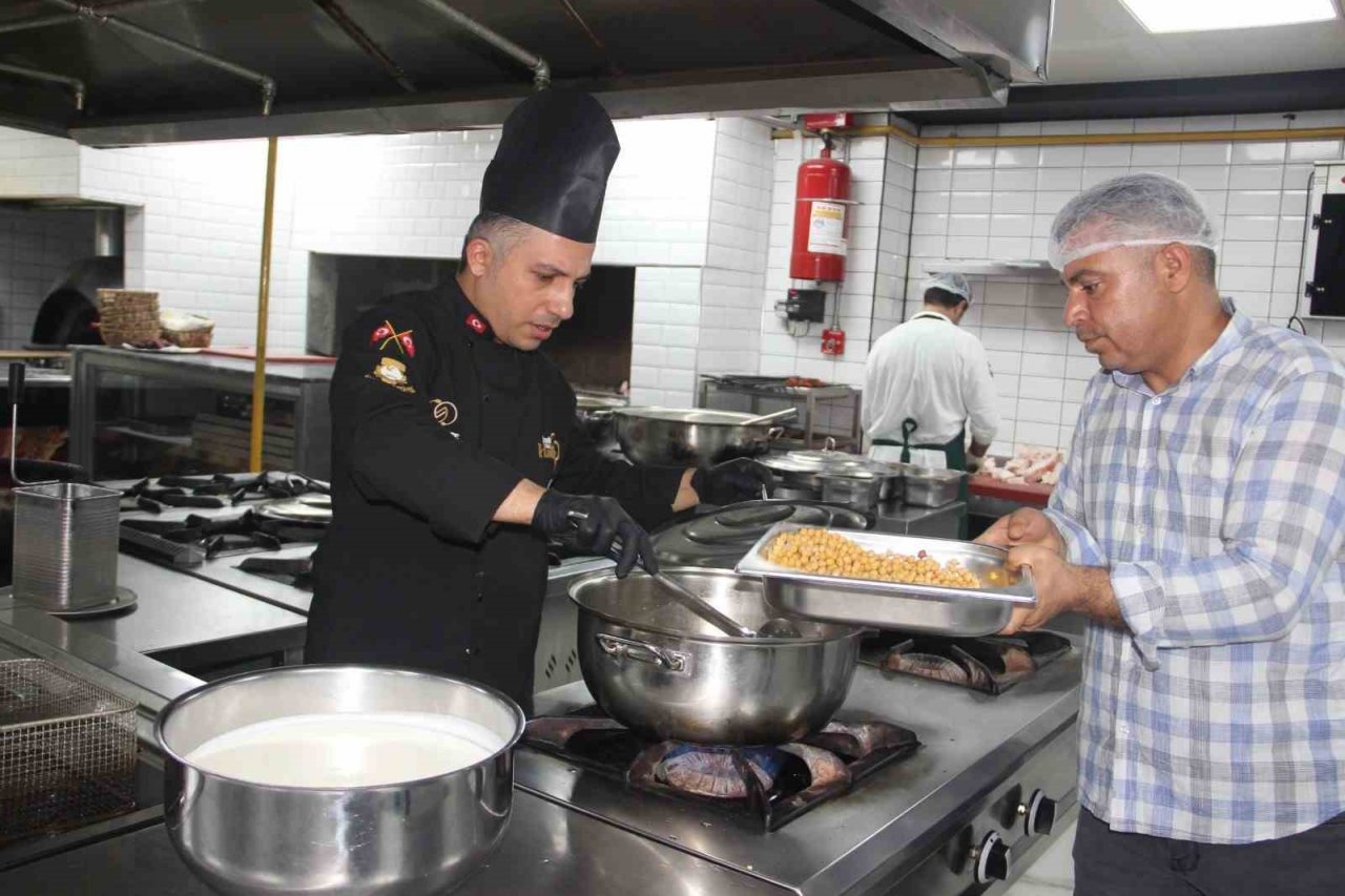 Yaz sıcaklarının vazgeçilmez lezzeti: Lebeni çorbası
