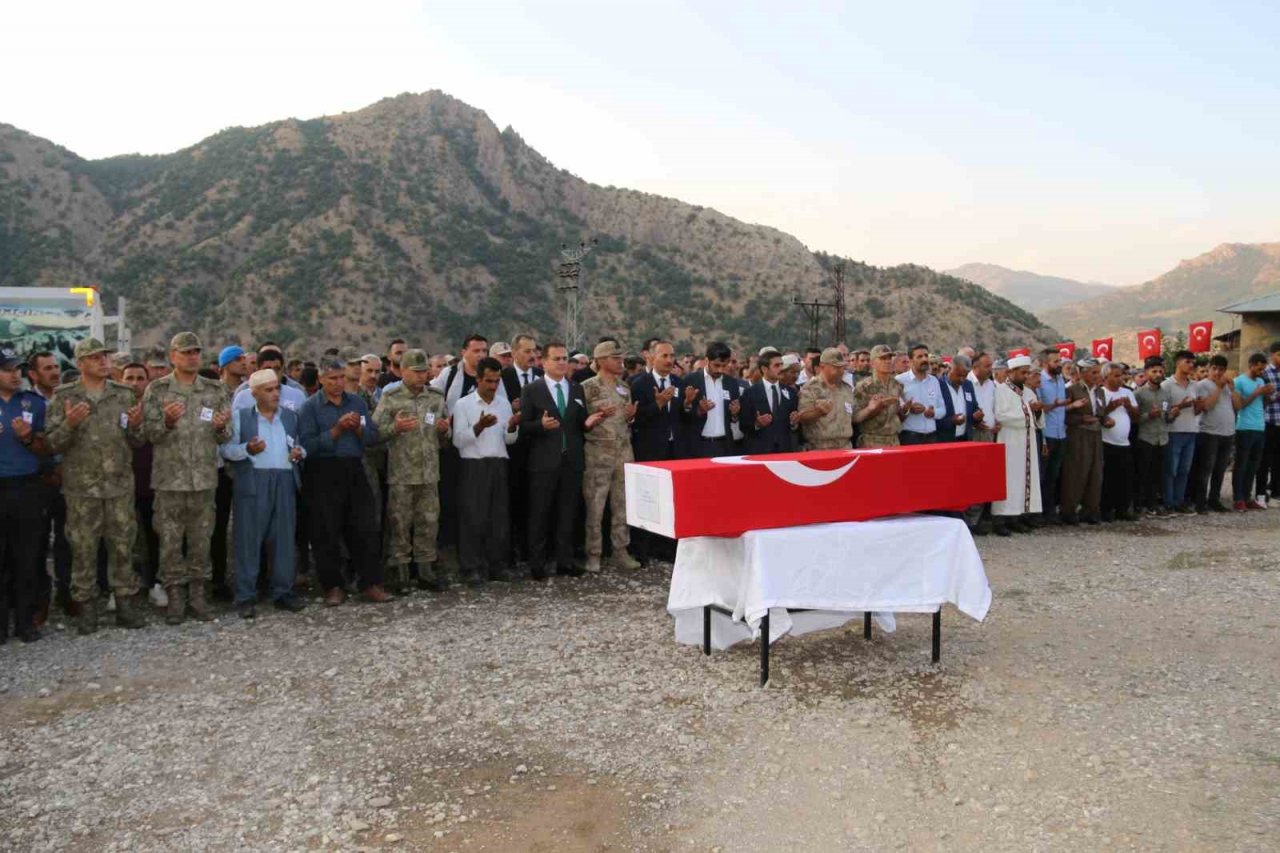 Şehit güvenlik korucusu Hasan Çiftçi son yolculuğuna uğurlandı