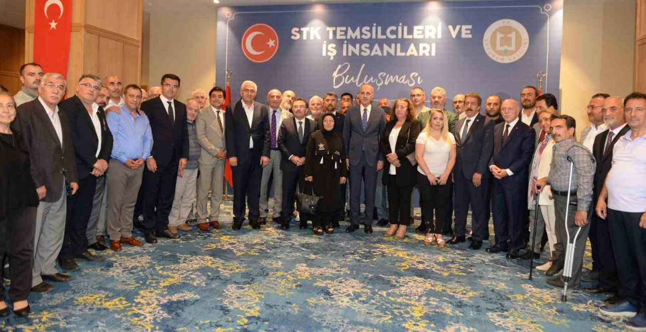 Özakalın, STK Toplantısında iş dünyasının sesi oldu