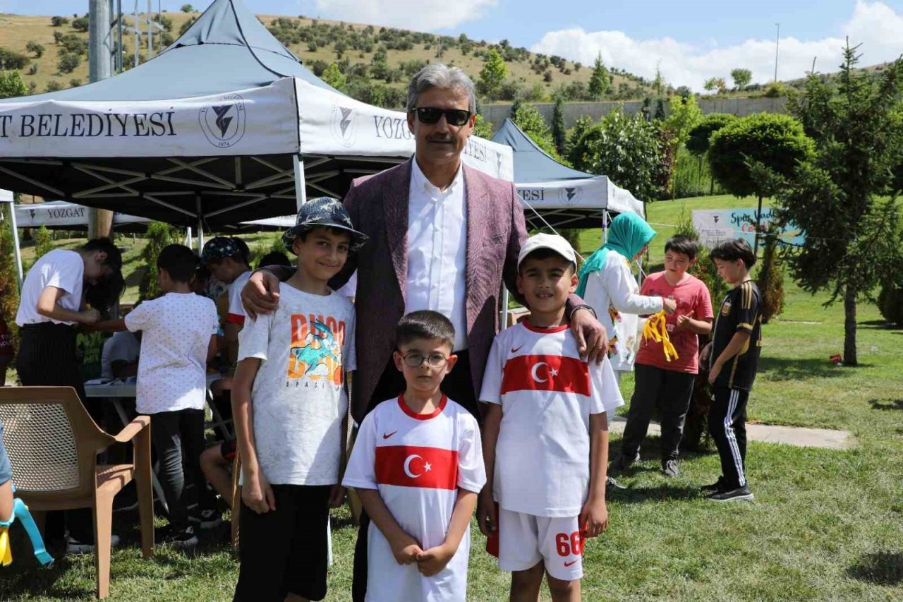 Çocuklar hem eğleniyor hem öğreniyor