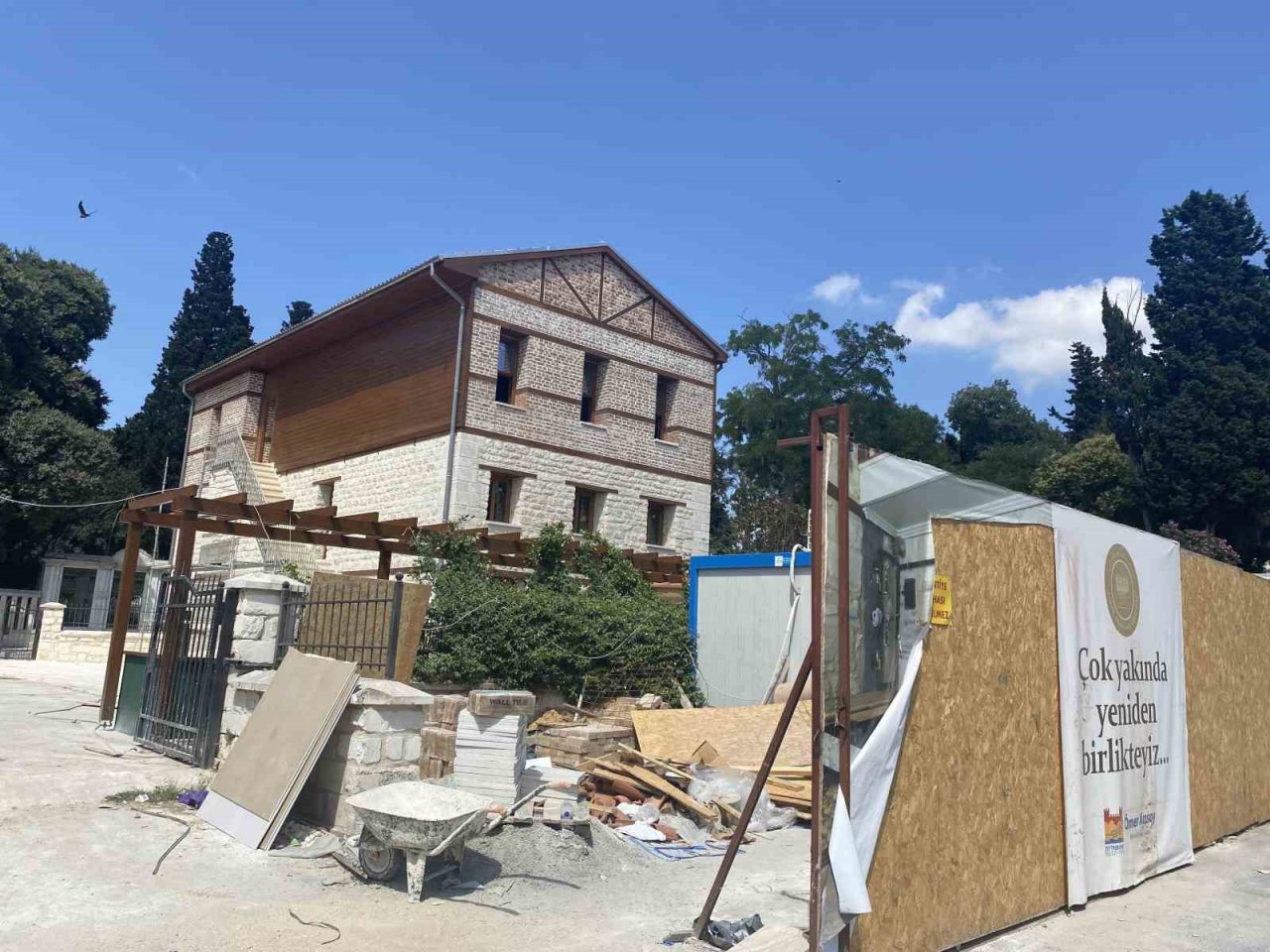 Zeytinburnun’da alev alev yanan tarihi fırının restorasyonunun yüzde 95’i tamamlandı