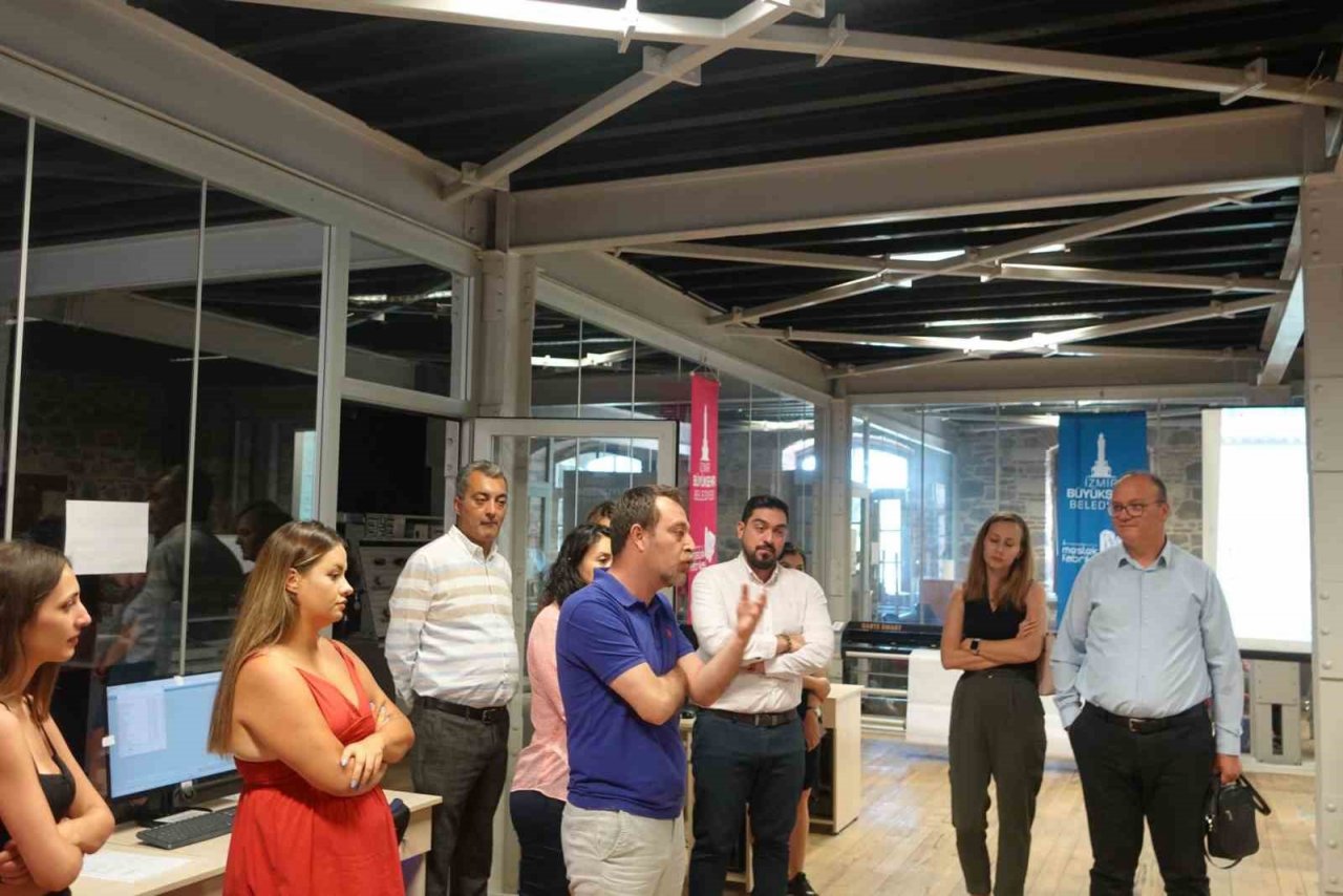 Meslek Fabrikası ile gençlerin yıldızı parlıyor