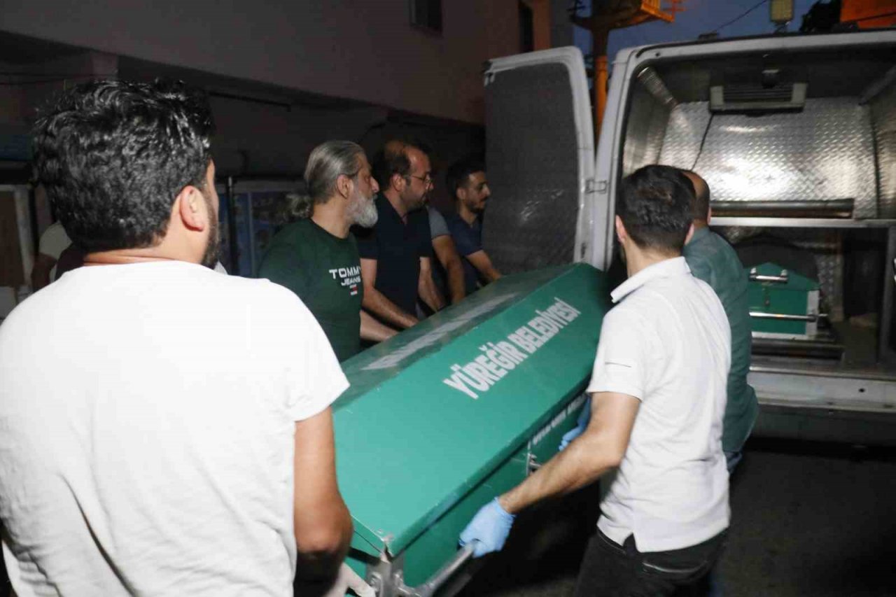 Yüksek sesle müzik kavgası faciayla bitti: Tartıştığı 2 kişiyi vurdu ardından intihar etti