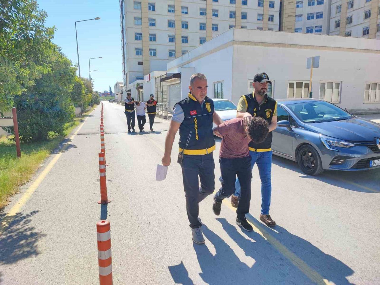 Yağma olayına karışan iki zanlı tutuklandı