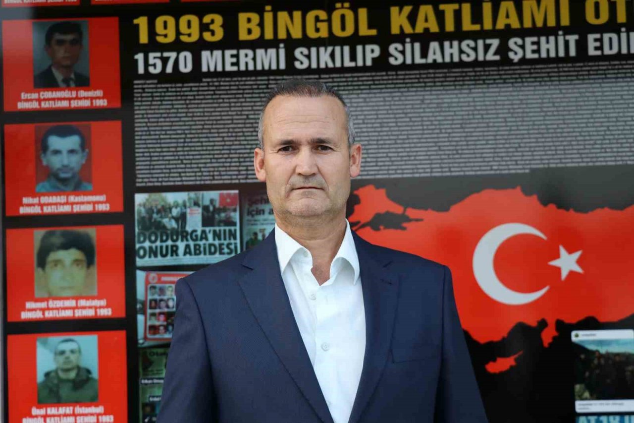 Depremde gazinin evi yıkıldı