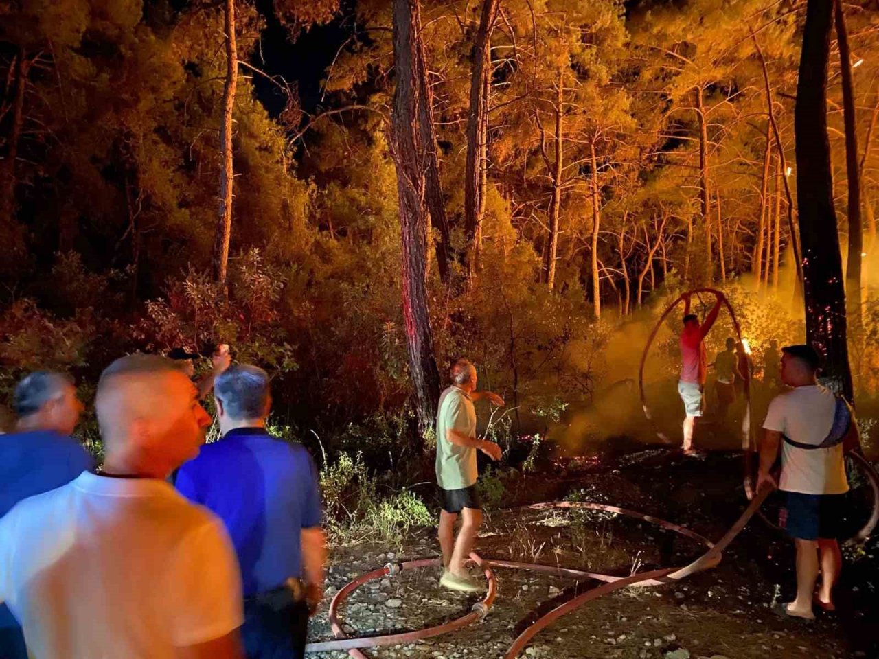 Antalya Büyükşehir Belediyesi Göynük yangını için seferler oldu