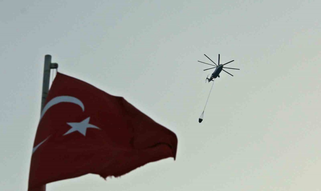 Kemer’deki orman yangını 24 saattir devam ediyor