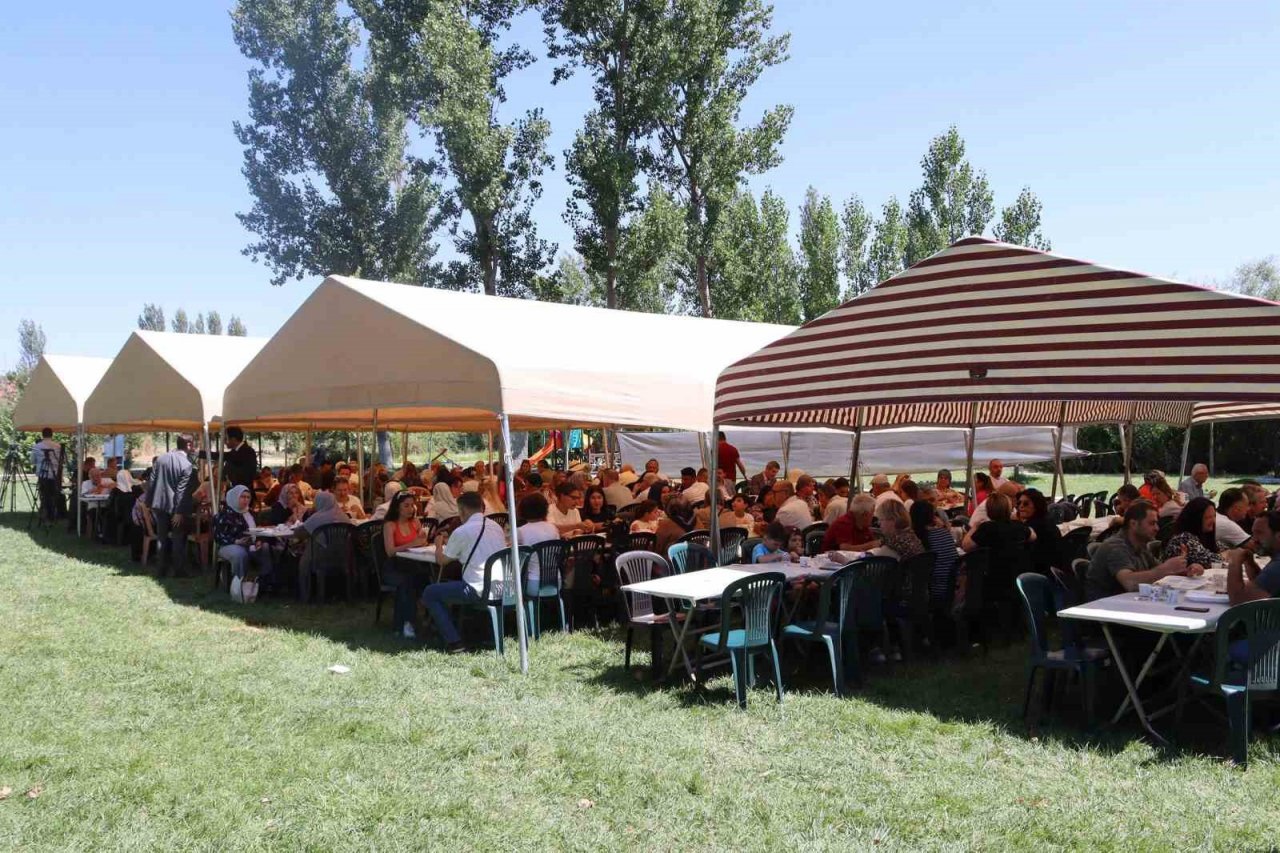 Avrupa’da yaşayan Denizlililer, Çal’da buluştu