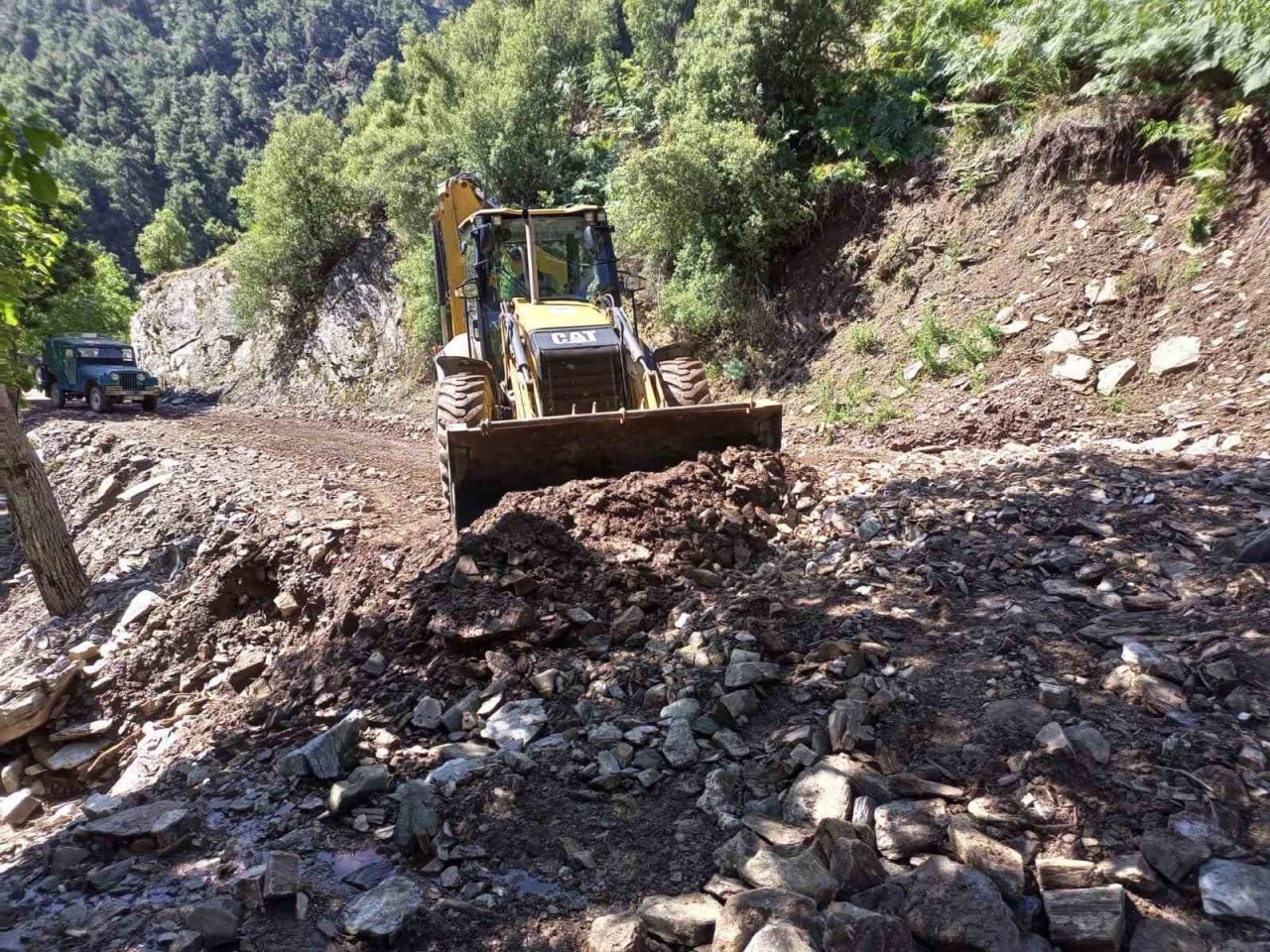 Efeler’in ekipleri çiftçilerin yanında