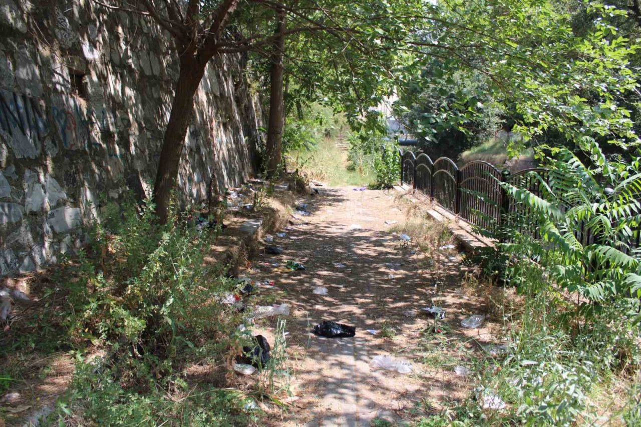 Bakımsız kalan Pınarbaşı alt yolu harabeye döndü