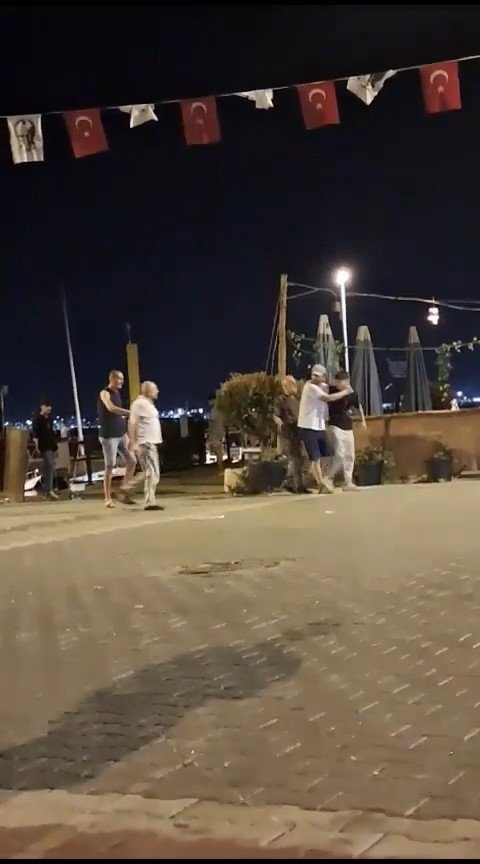 Kavga eden gencin kafasında bira şişesini böyle patlattı