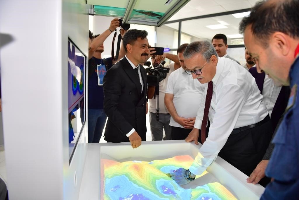 Diyarbakır’ın yeni eğitim ve teknoloji merkezi açıldı