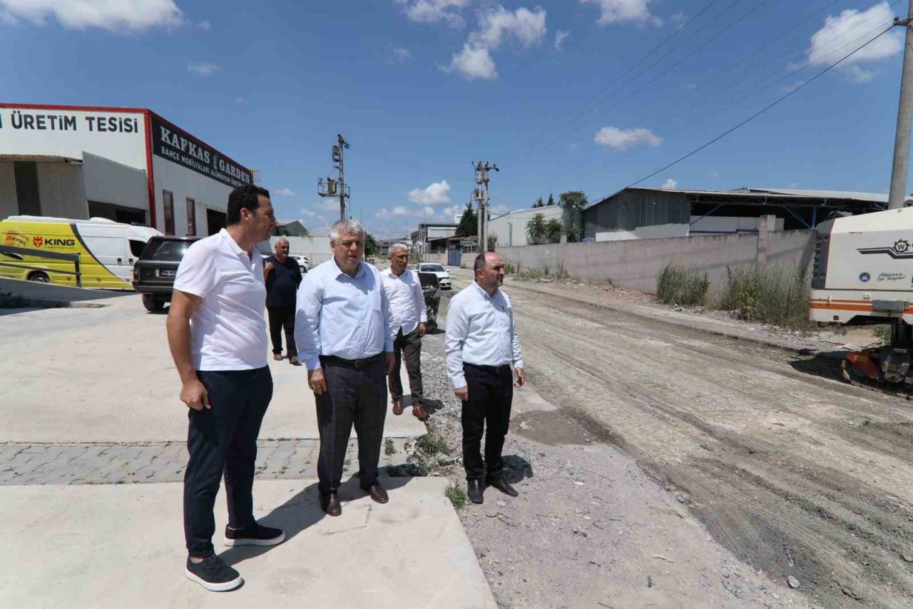 Erenler’de asfalt çalışmaları sürüyor