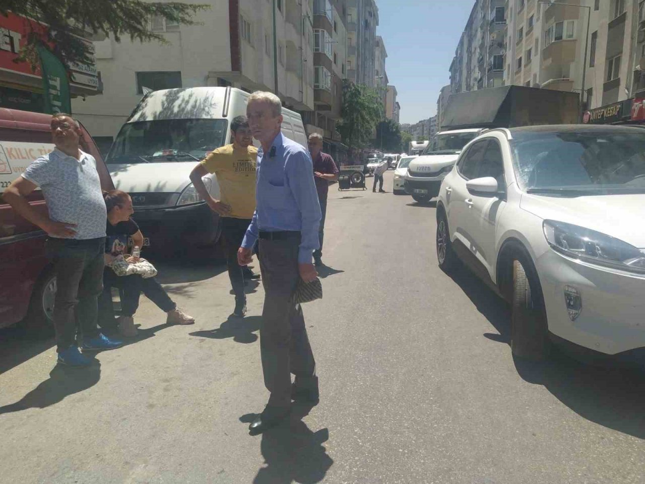 Otomobilin çarptığı kadın yaralandı