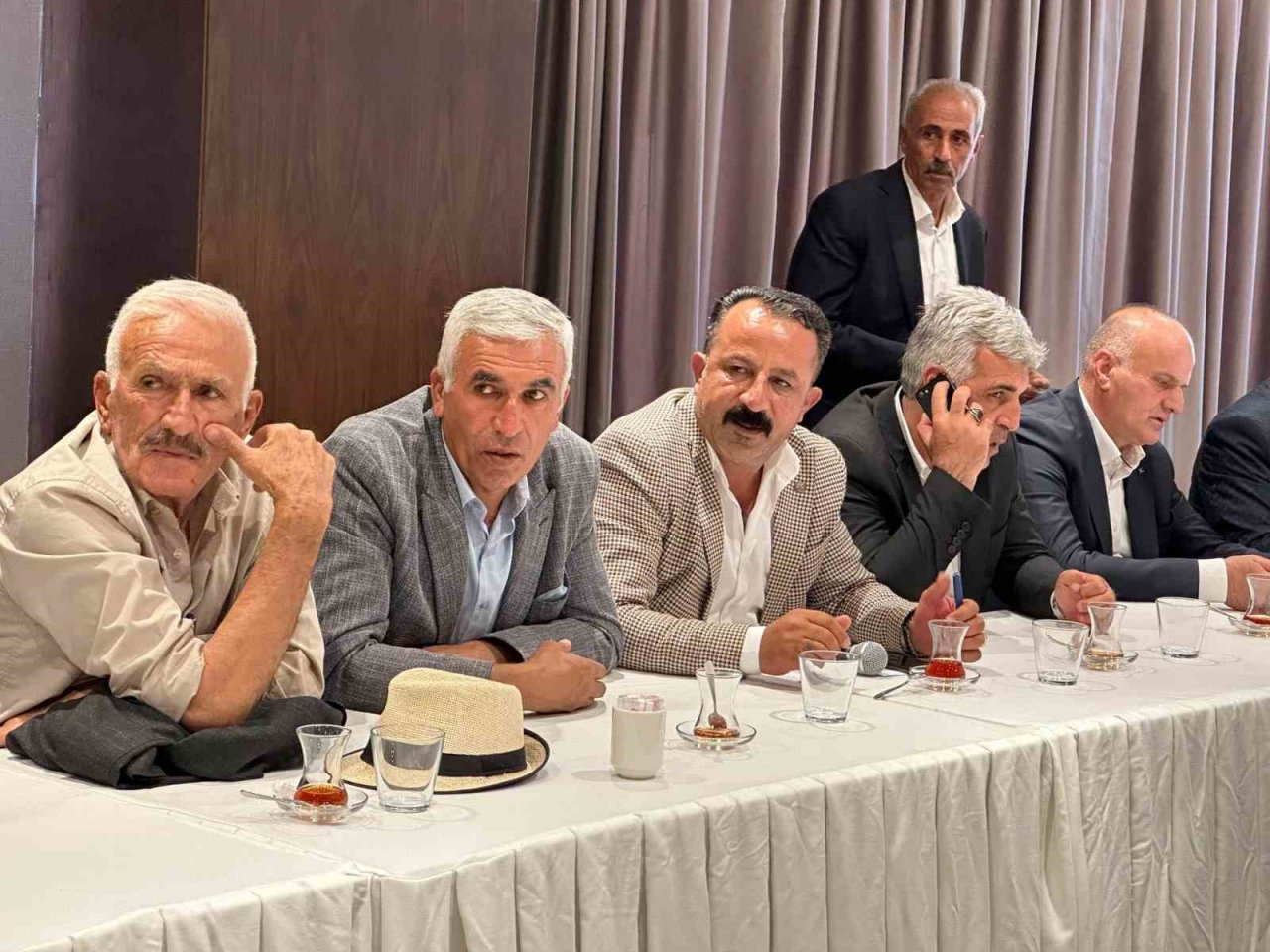 Yüksekova’da taziye yemeklerinin kaldırılması girişimi