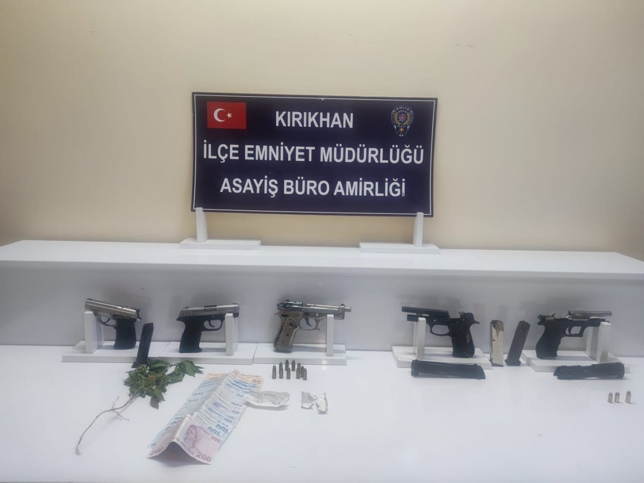 Hatay’da asayiş uygulamalarında 35 kişi tutuklandı
