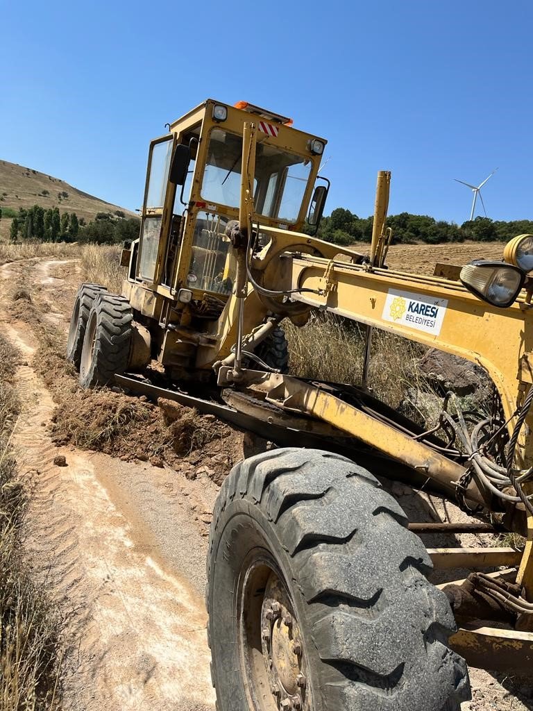 Karesi Belediyesi tarla yollarını açıyor