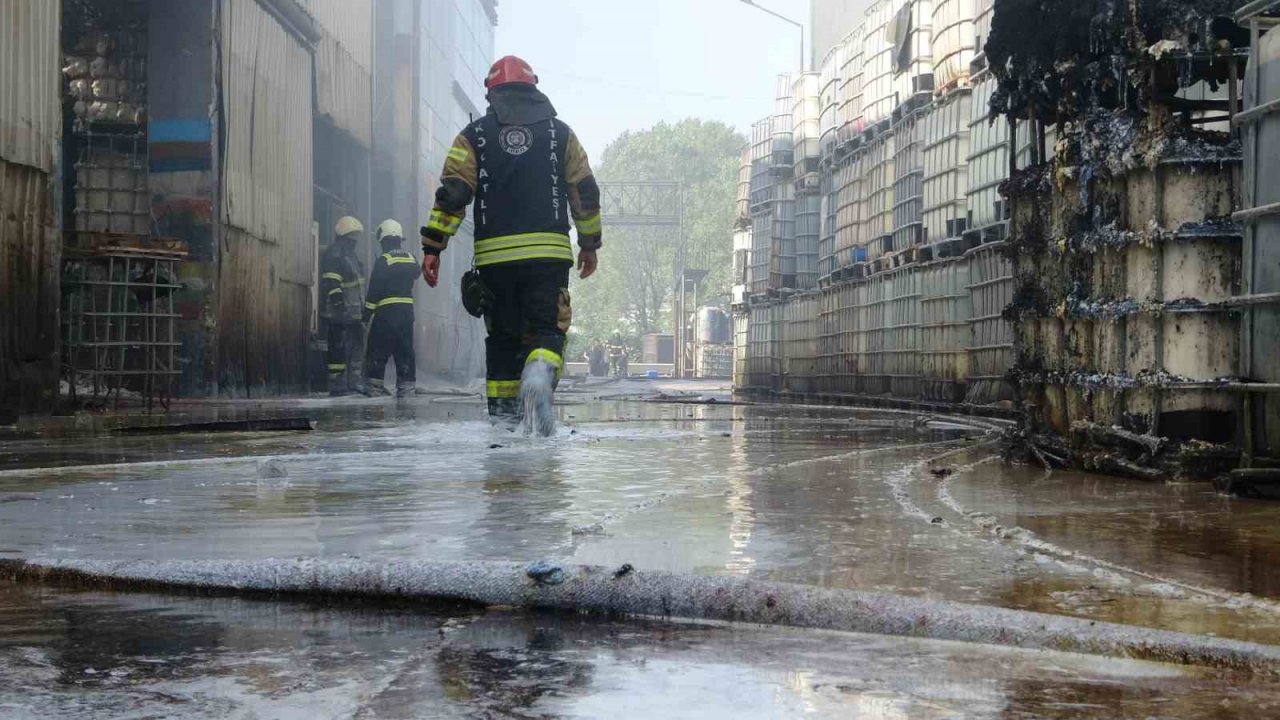 Kimyasal atık malzemelerini soğutma çalışmaları devam ediyor