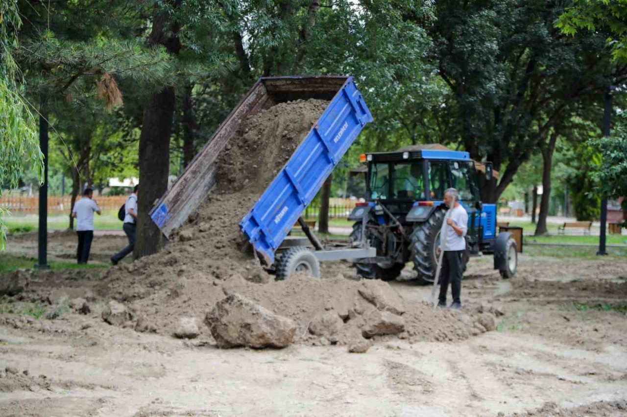 Başkan Işık: "Yenilenen Ressam Ahmet Yakupoğlu Parkı artık daha güvenli olacak"