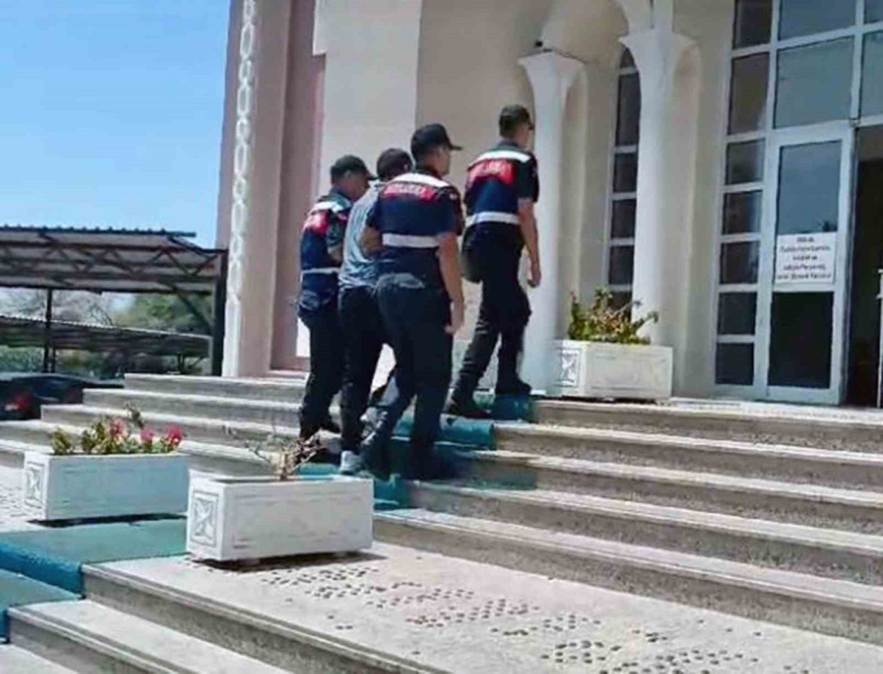 Seydikemer orman yangını faili yakalandı