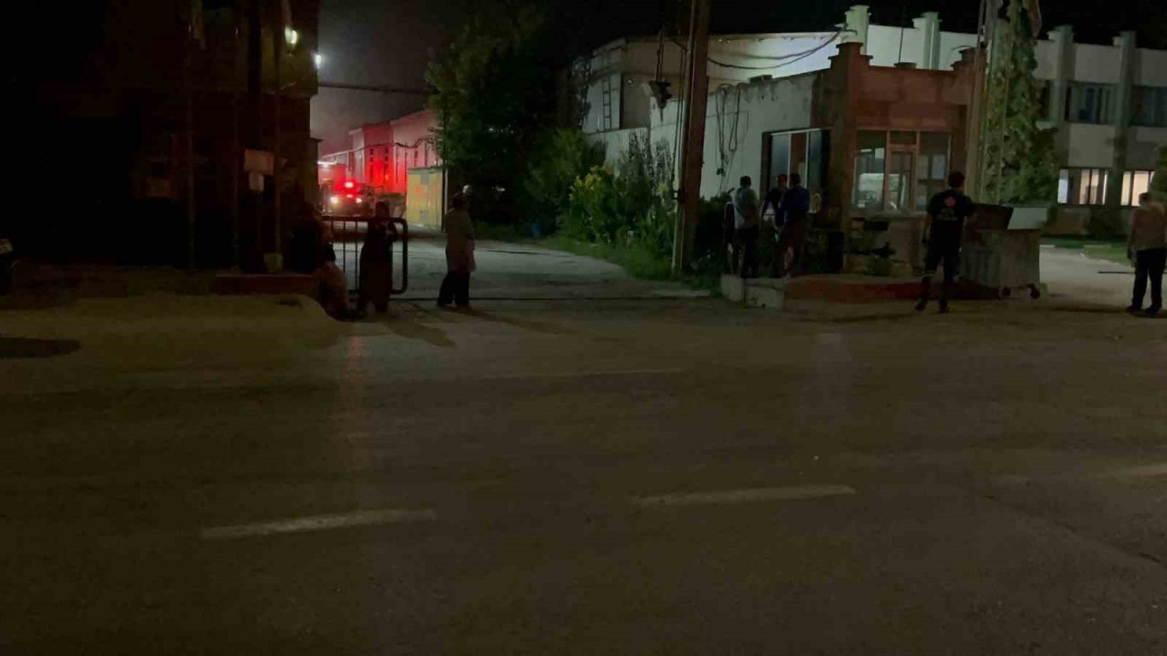 Tekstil fabrikasında korkutan yangın