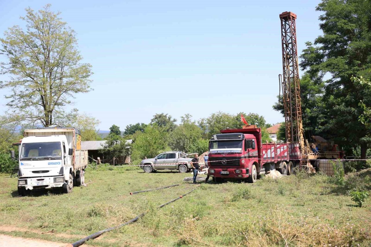 Hendek’te devam eden 3 sondaj çalışmasının ilki başarı ile sonuçlandı