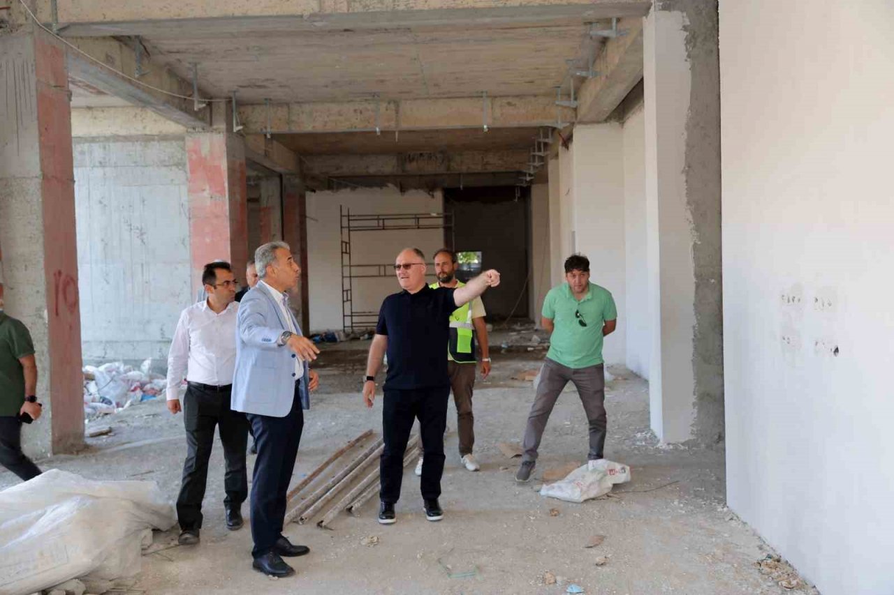 Dünyanın sayılı meydanlarından biri olacak, çalışmalar sürüyor