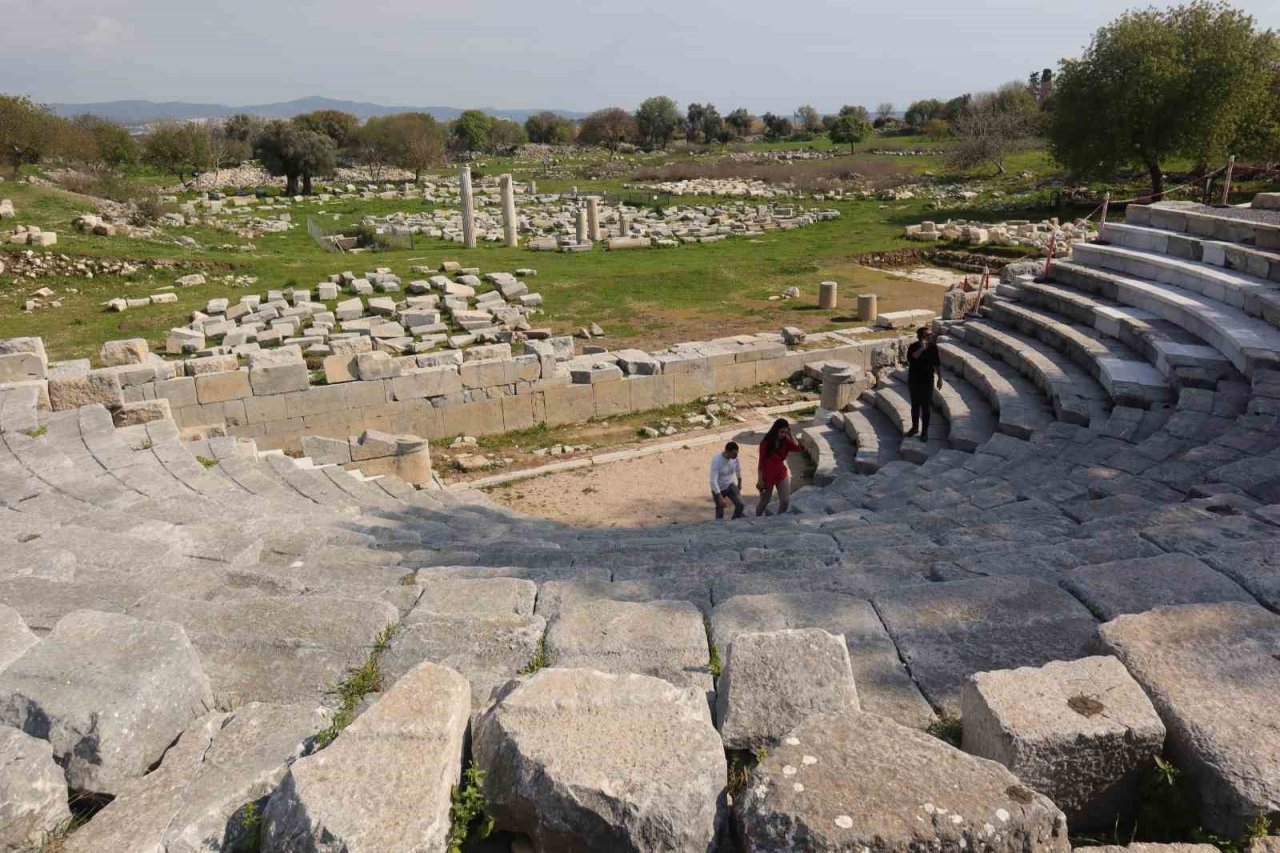Seferihisar’ın kapıları dünya sanatçılarına açıldı