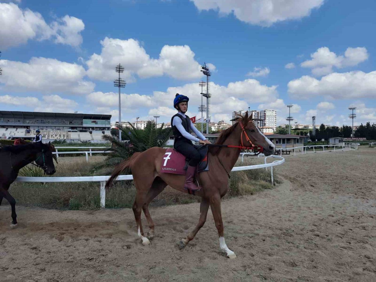 İyi bir jokey olmanın yolu, bu okuldan geçiyor