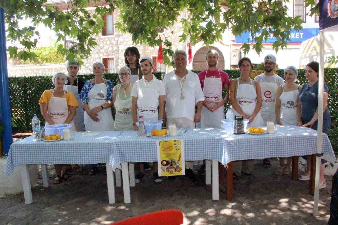 Yabancı öğrenciler Türk kahvesi ve limonata yapımı yarışmasına katıldı
