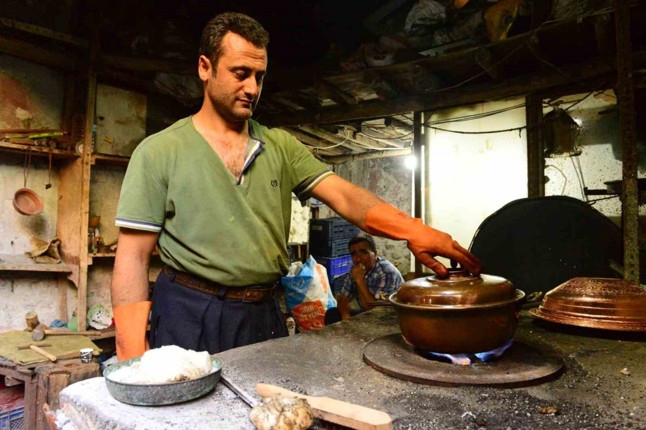 523 yıllık tarihi çarşıda ekonomi küllerinden doğdu