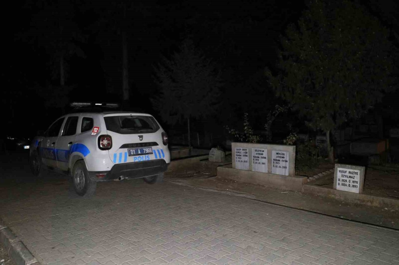Adana’da bir genç mezarlıkta başından vurulmuş halde bulundu