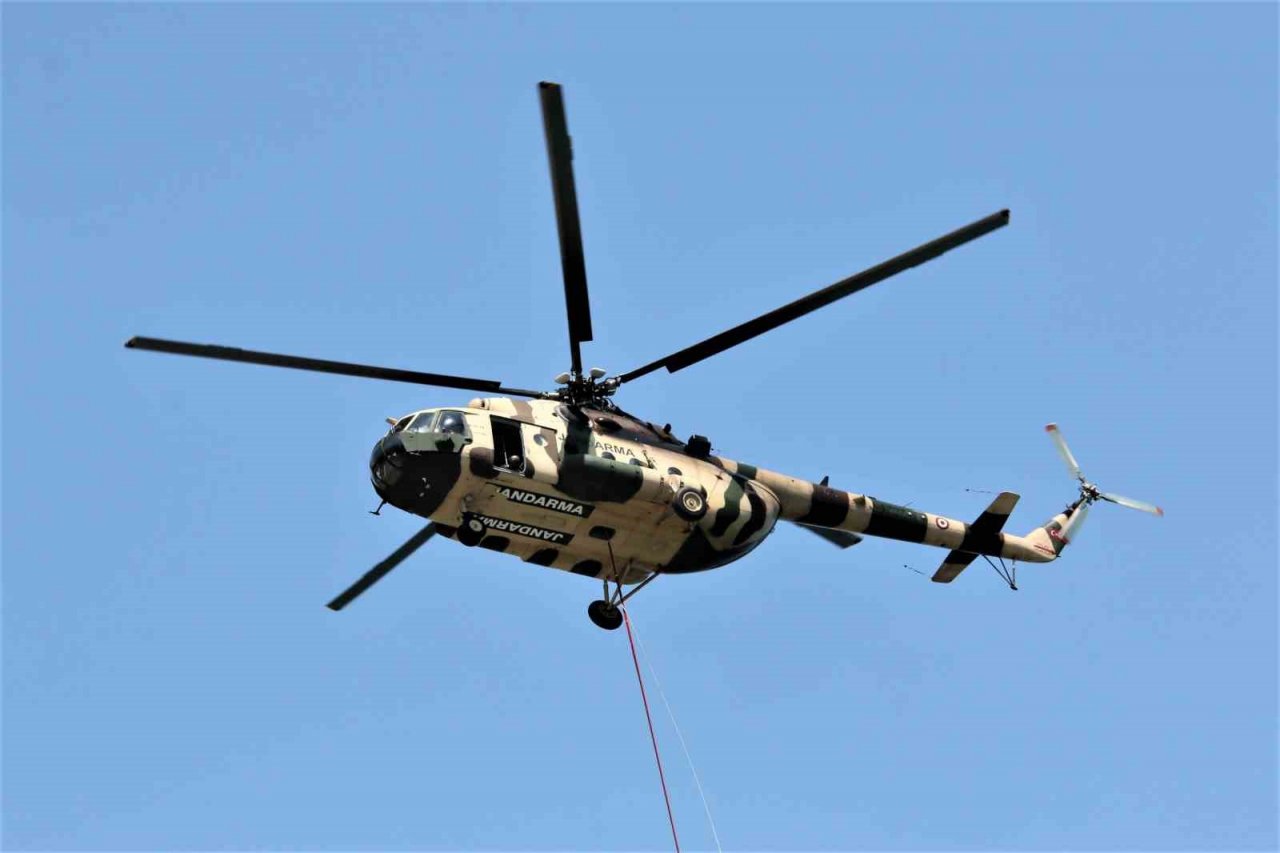 Kemer yangınının 3’üncü günde etrafı çevrildi