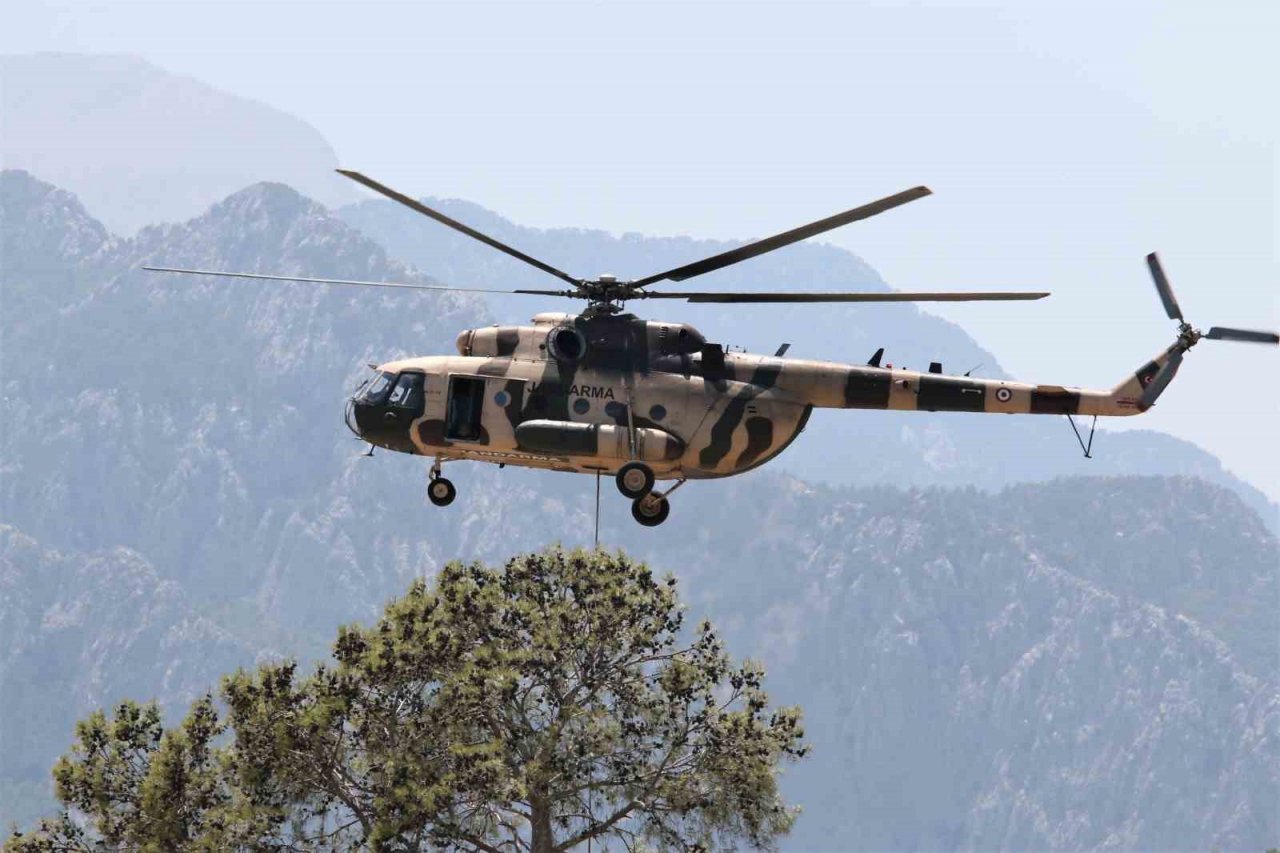 Kemer yangınının 3’üncü günde etrafı çevrildi