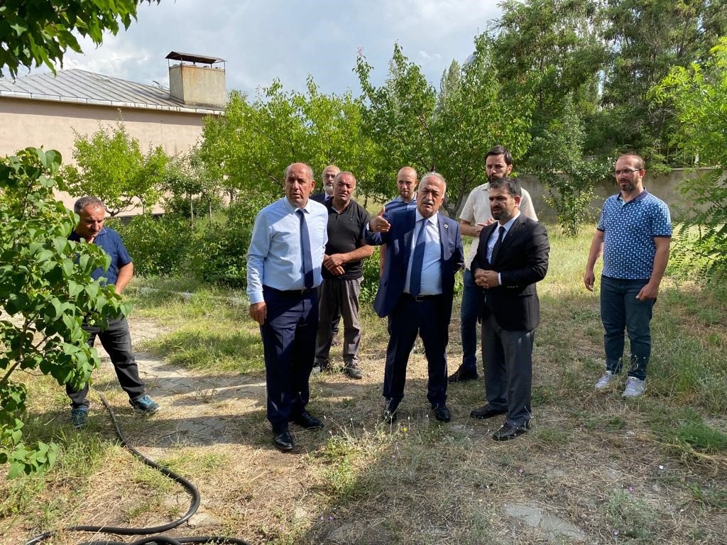 Rektör Çomaklı, Hınıs Meslek Yüksekokulunu ziyaret etti