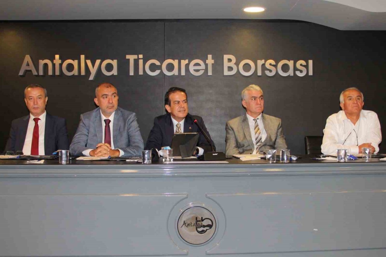 ATB Başkanı Çandır, "İklim değişikliğini önemsemeli, tarımsal üretim ve ticareti bu bilinçle planlamalıyız"