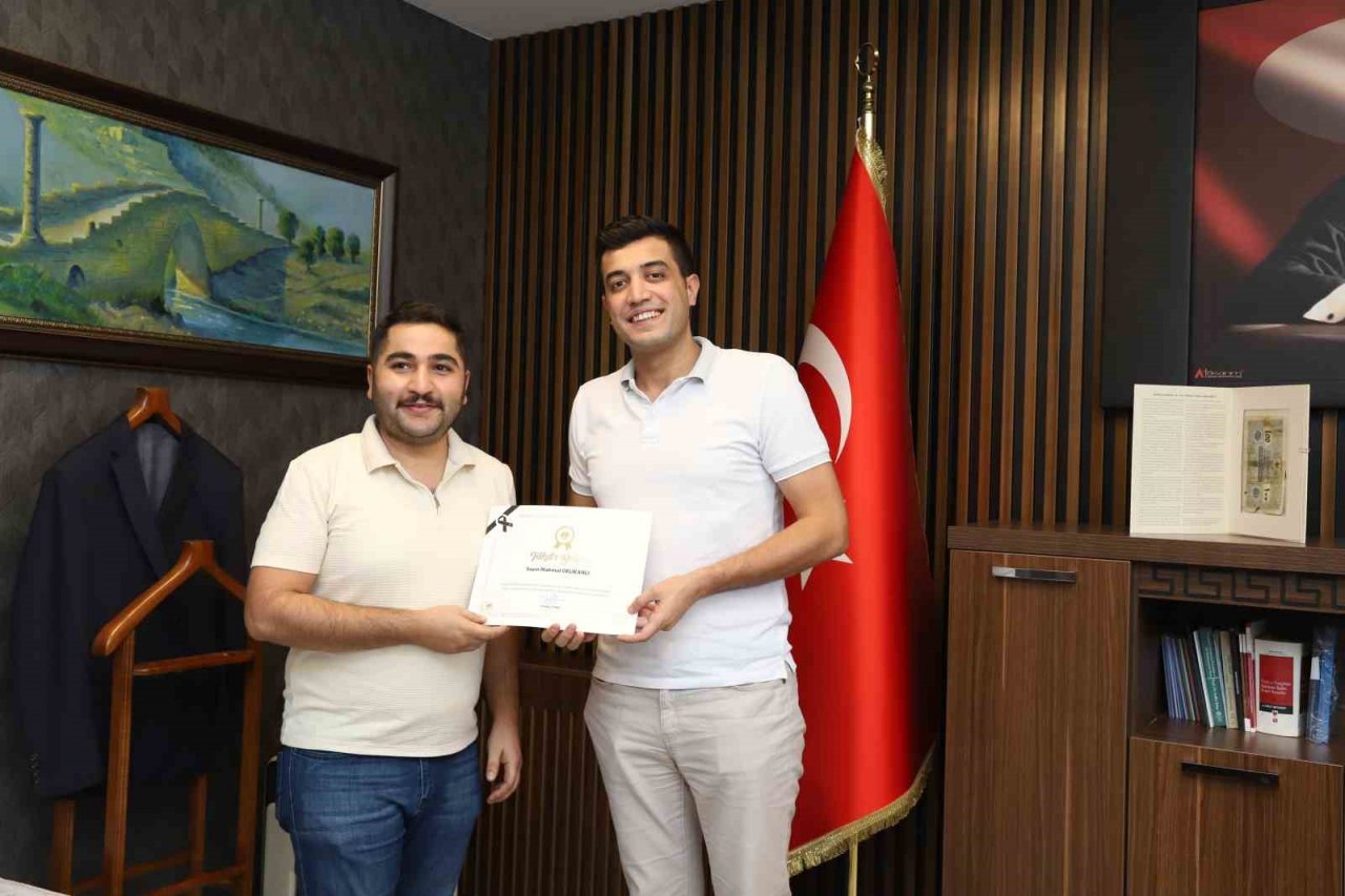 Adliye personeline takdir belgesi