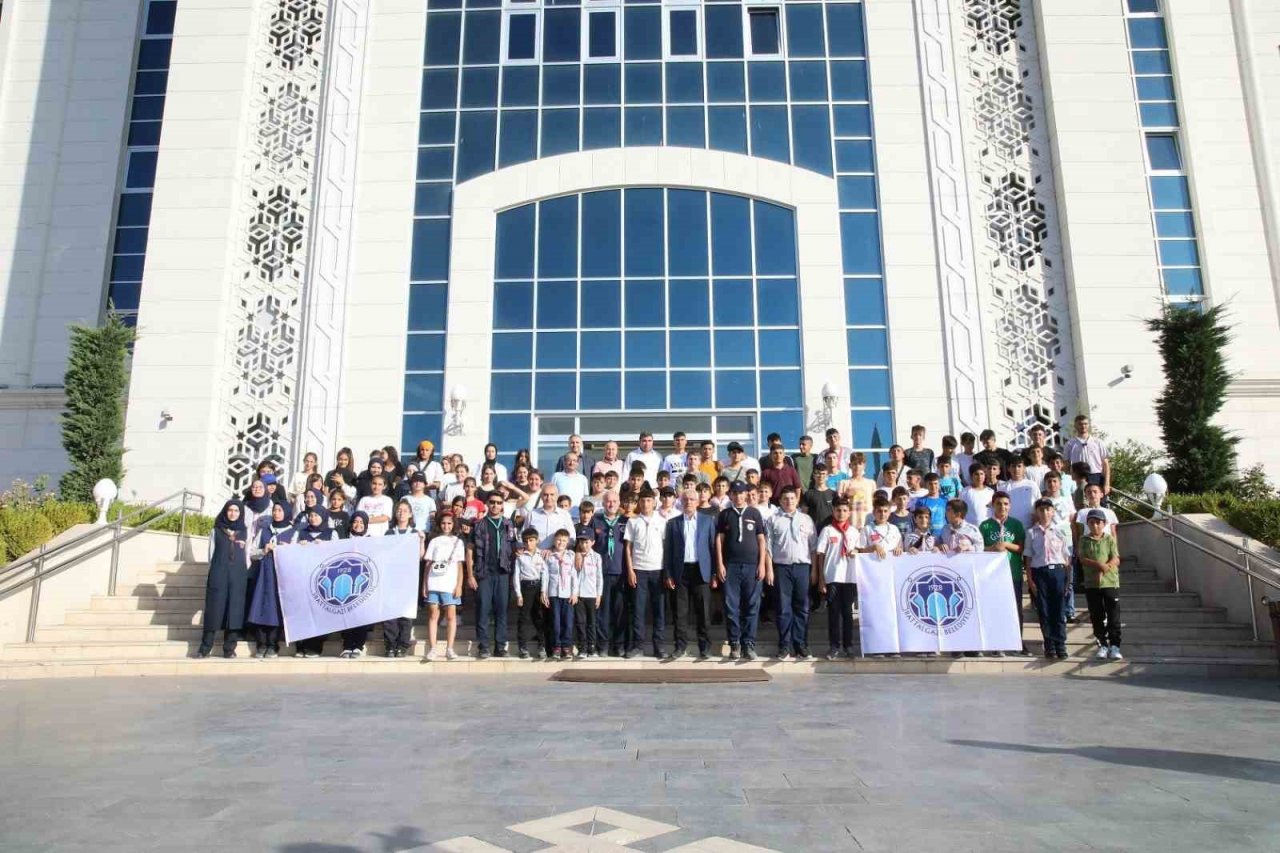 Battalgazi’de depremzede öğrencilere izcilik kampı