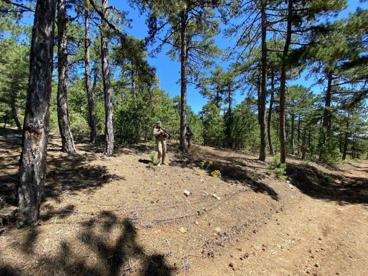 Burdur’da jandarma ekipleri yangınlara karşı ormanlarda devriye atıyor