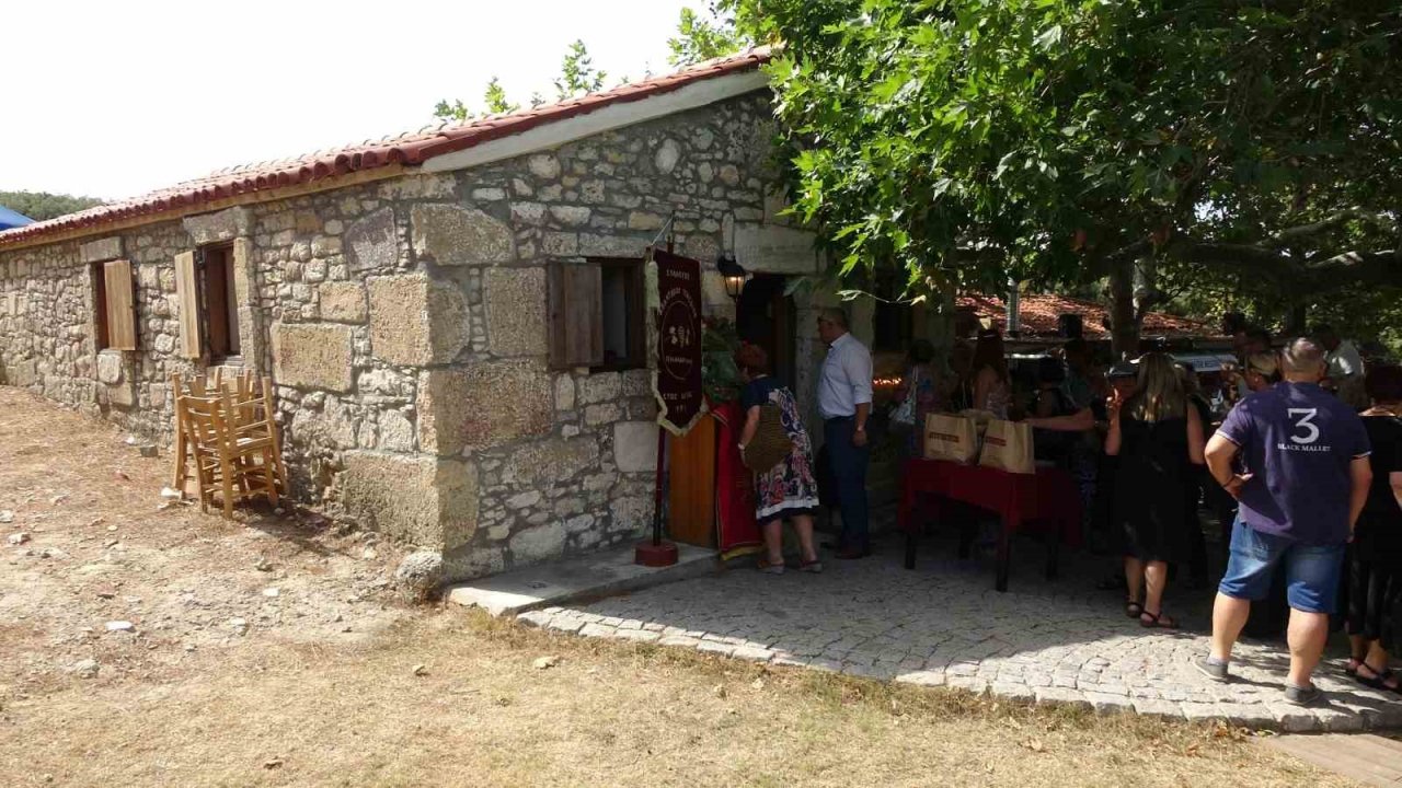 Bozcaada’da Aya Paraskevi Günü ayini