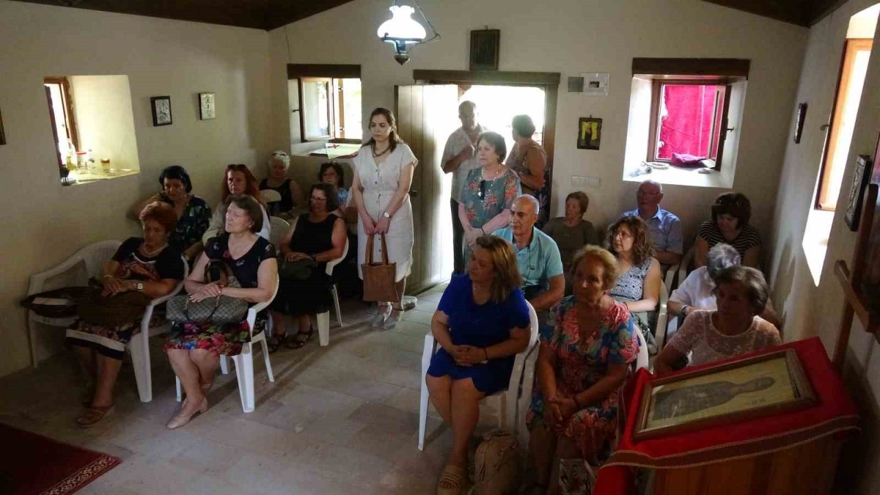 Bozcaada’da Aya Paraskevi Günü ayini