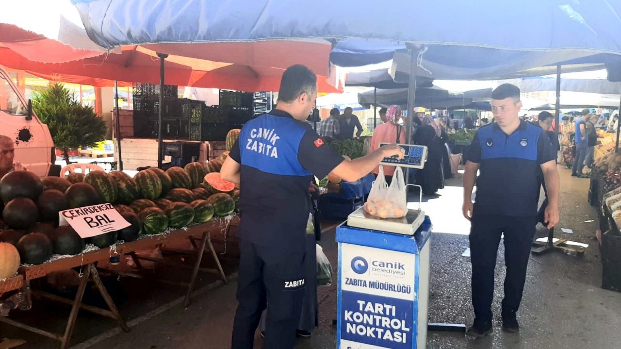 Canik’te pazar tartıları denetlendi