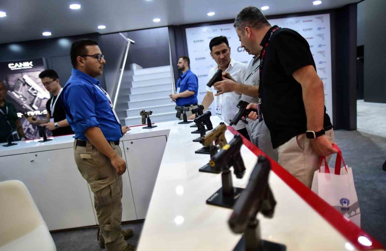 Canik yeni teknoloji ürünlerini IDEF’te görücüye çıkardı