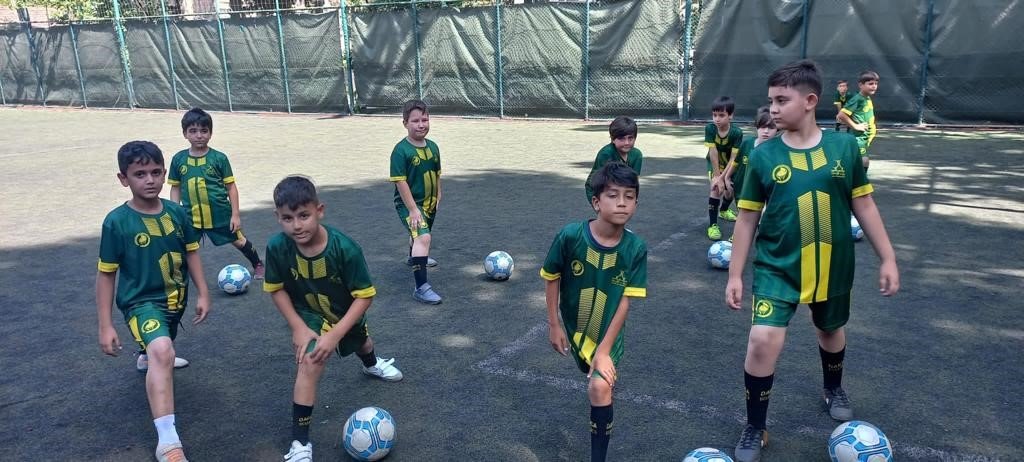 Darıca Yaz Spor Okulları’nda 4 bin 500 çocuk eğitim alıyor