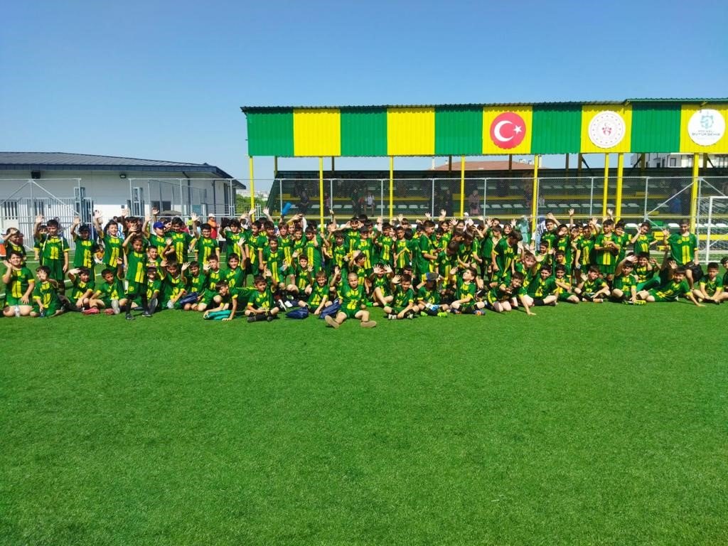 Darıca Yaz Spor Okulları’nda 4 bin 500 çocuk eğitim alıyor