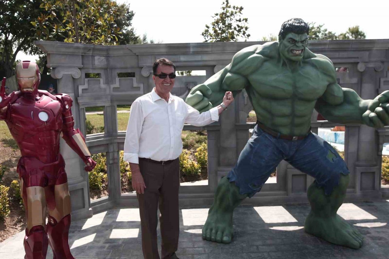 Dünyaca ünlü masal kahramanları bu bahçede buluştu