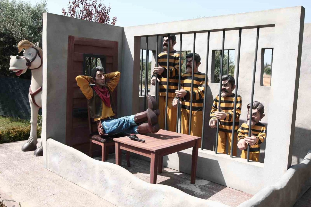 Dünyaca ünlü masal kahramanları bu bahçede buluştu