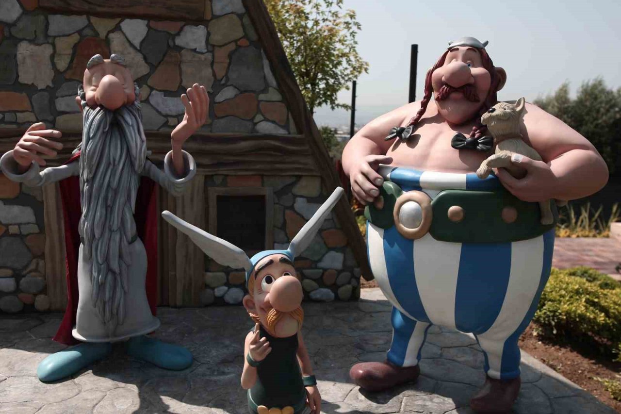 Dünyaca ünlü masal kahramanları bu bahçede buluştu