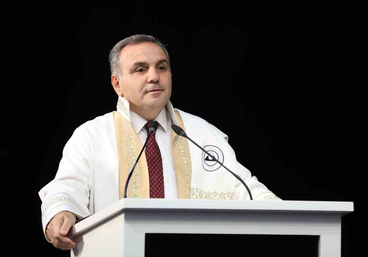 ERÜ Sağlık Bilimleri Fakültesi’nden 278 öğrenci mezun oldu