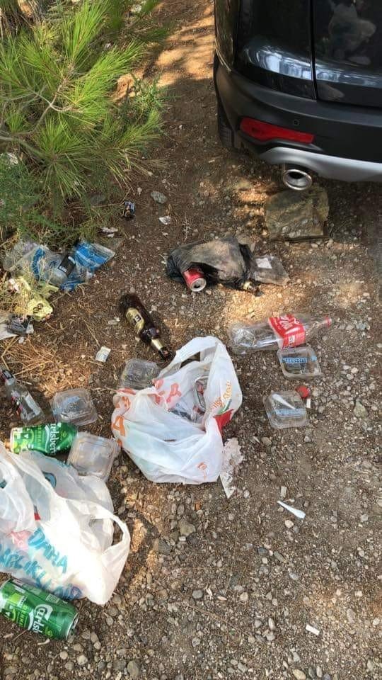 Fethiye Yarımadası’ndaki çöplere vatandaşlar tepki gösterdi